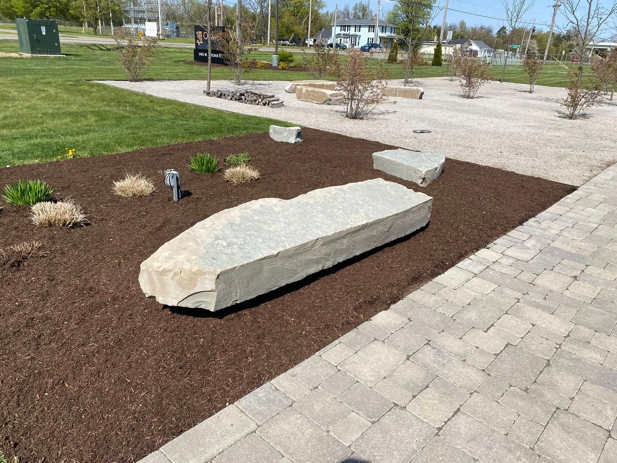 Mulch bed edging clean landscape